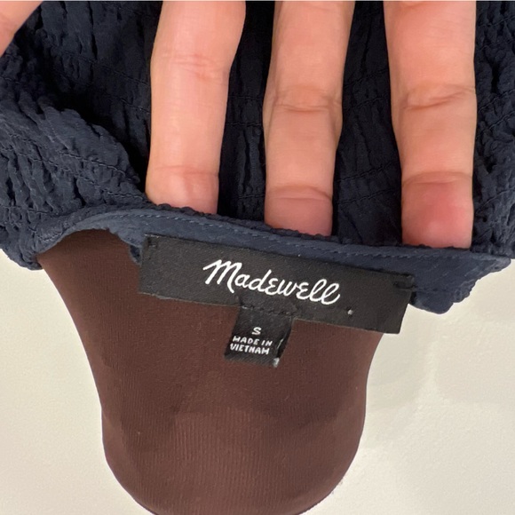 Madewell Flutter Sleeve Smocked Top EUC Size S Navy Blue - Picture 9 of 9